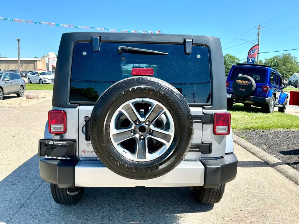 2014 Jeep Wrangler Unlimited Sahara - Photo 6